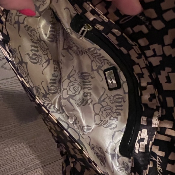Guess clutch - Picture 3 of 3